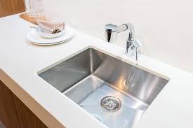 remove rust on stainless steel sinks
