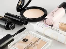 bell cosmetics signs exclusive uk deal