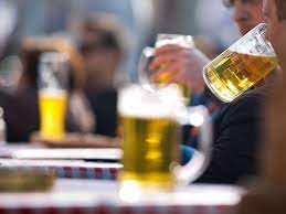 Diese 13 Anzeichen verraten, ob Sie zu viel Alkohol trinken