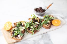 fig spread goat cheese toast