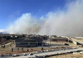 Colorado wildfires burn hundreds of ...