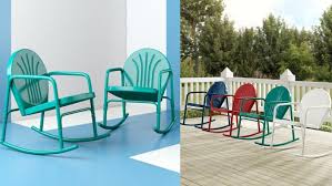 11 retro metal lawn chairs that are