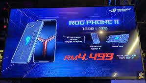 Rog phone ii features asus aura rgb lighting, with an illuminated rear rog logo that can display a whole rainbow of lighting schemes: Asus Rog Phone Ii Malaysia Everything You Need To Know Soyacincau Com