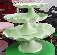 Wavy Soft Green Cake Tray Stand