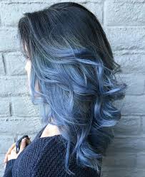 Whether you choose brown to blue ombre, blonde to blue, or black to blue ombre, it all looks breathtaking! Black To Blue Ombre Hair Haur Cilor Curly Hair Hair Style Blue Hair Black Hair Hair Styles Blue Ombre Hair Black Wavy Hair