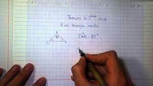 Calculer un angle - Règle triangle isocèle - YouTube