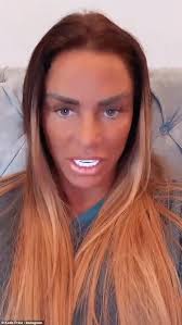 Last year in december, the reality star mum posted a picture of bunny wearing a full face of makeup on boxing day. Katie Price Says Ex Peter Andre Is In My Past In Furious Rant Aktuelle Boulevard Nachrichten Und Fotogalerien Zu Stars Sternchen