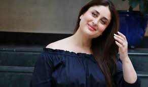 Her height is 1.63 m tall, and her weight is 54 kg. Kareena Kapoor Khan Biography Age Height Weight Breast Size Body Measurements Blogging Heros