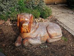 File Dog Sculpture In Gunnersbury Park