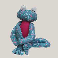 fritz frog soft toy sewing pattern by