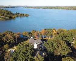 Old hickory is a city located in davidson county. Kelly Clarkson S Tennessee Lake Mansion Top Ten Real Estate Deals