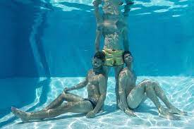 Jungs nackt im schwimmbad