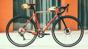 Palta rakentaa menestyksen edellytyksiä palvelualojen kukoistukselle. Basso Palta First Ride Cyclingnews