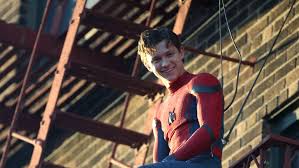 His mother nicola has worked as a photographer and his father, dominic, has worked as an author and a comedian. Tom Holland Went Undercover At A High School To Prepare For Spider Man Homecoming Teen Vogue