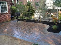 Small Brick Patio Design Ideas On Your Front Yard 9 Small