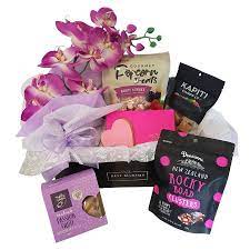 mother s day gift box free flower