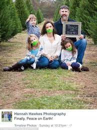 Louisiana family's Christmas photo shared on Facebook slammed as 'sexist' |  Daily Mail Online