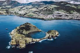 luxury yacht sailing in the azores with