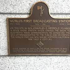 first radio broadcasting station