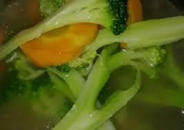 Resep untuk sup brokoli yang lezat, yang dapat anda konsumsi agar tidak jatuh sakit di musim dingin, ada dalam rincian berita kami. Resep Sup Brokoli Dan Wortel Oleh Lisa Cookpad