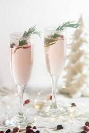 Best champagne christmas drinks from 354 best images about heroes and villains new years party. Christmas Cranberry Champagne Cocktails Seasoned Sprinkles