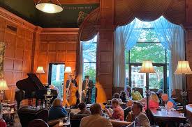 live jazz at o henry hotel in