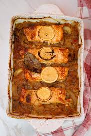 baked salmon and onions cerole