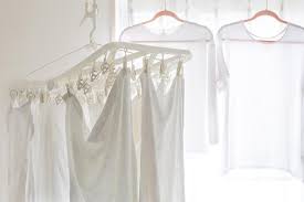 how to whiten clothes without bleach 9