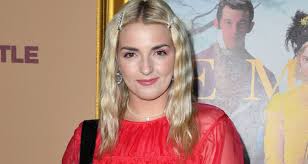 rydel lynch d her hair pink while