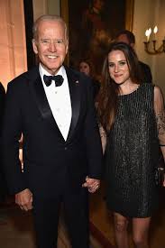 Howard krein (who's 14 years her senior) in 2010, and the pair got married in june of 2012. Who Are Joe Biden S Kids And Grandkids Joe Biden S Family