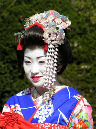geiko or maiko traditional kyoto