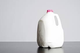 Gomad Diet Has Guys Drinking A Gallon Of Milk A Day
