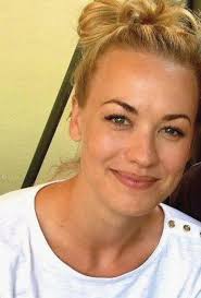 yvonne strahovski looking lovely with
