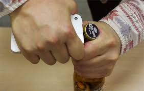 Tuck the tip of the spoon under the crown of the bottle cap. How To Open A Beer With Your Iphone Soranews24 Japan News