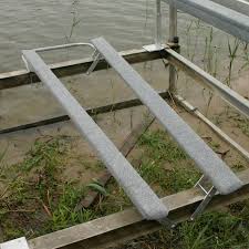 standard hull bunks for boat lifts