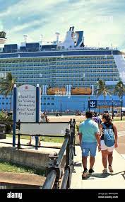 royal caribbean cruise ship docked