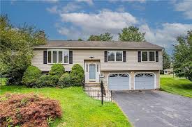 10 Menna Rd Ansonia Ct 06401 Zillow