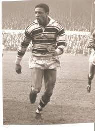 Surgeons advised that he would be fortunate to walk normally. Clive Sullivan Hull Fc 268181605