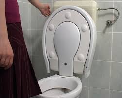 Berührungslose Toilette Attris