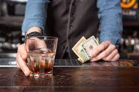 how much should you tip at a bar