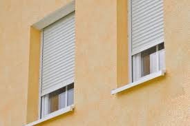 Balkonverglasung kosten mit was konnen sie rechnen. Fenster Mit Rolladen Holz Kunststofffenster Mit Rolladen