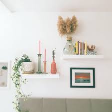 decor ideas with floating shelves