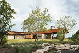 a texas ranch home keeps in tune with