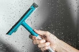 how to keep shower doorirrors