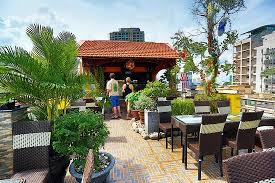 Terrace Garden Cafe Restaurant 胡志