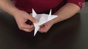 como fazer o avião de papel mais irado