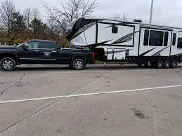 travel trailers and fifth wheels