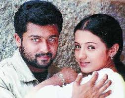 Surya and Trisha in &quot;Mounam Pesiyadhae&quot;... different but unconvincing end. - 2002122701430201