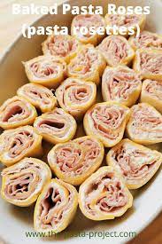 baked pasta roses with ham and cheese