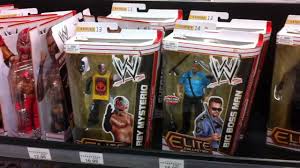 To light up the ring, push the button on the rope post and you can activate the led lights! Wwe Action Insider Toysrus Aisle Mattel Display Elite 14 Figure Reveiw Grims Toy Show Youtube